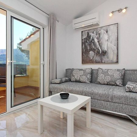 Sunshine Residence Baska Buitenkant foto