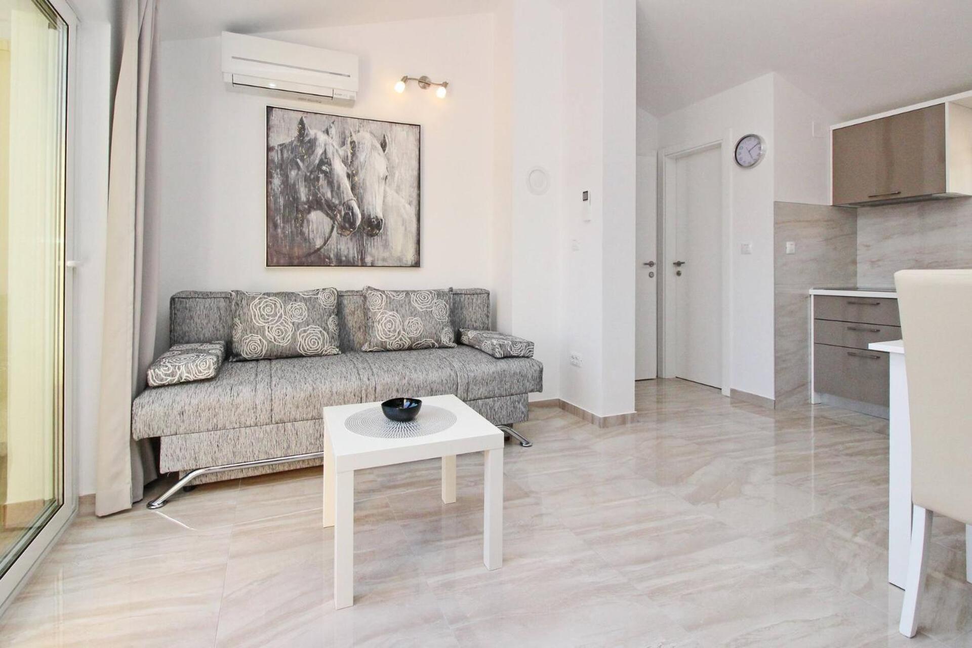 Sunshine Residence Baska Buitenkant foto
